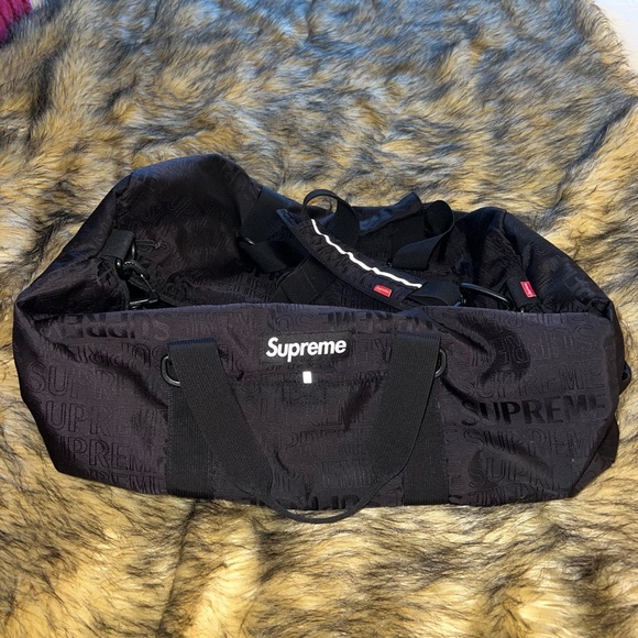 Supreme Reflective Duffle Bag Black - Picture 1 of 8